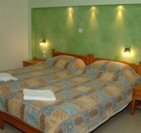 Dimitra G アパート トロン